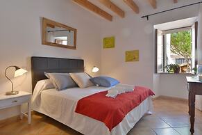 Mallorca Town House with pool