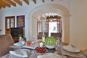 Mallorca Town House with pool