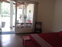 Graten Tea Garden Holiday Bungalow