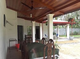 Graten Tea Garden Holiday Bungalow