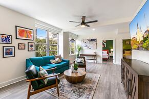 Modern Condos in California Building by Hosteeva