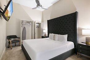 Modern Condos in California Building by Hosteeva