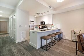 Modern Condos in California Building by Hosteeva