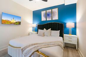 Modern Condos in California Building by Hosteeva