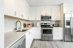 Modern Condos in California Building by Hosteeva