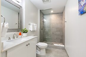 Modern Condos in California Building by Hosteeva