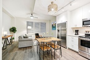 Modern Condos in California Building by Hosteeva