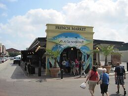 Modern Condos in California Building by Hosteeva