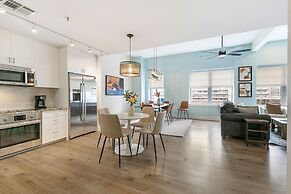 Modern Condos in California Building by Hosteeva