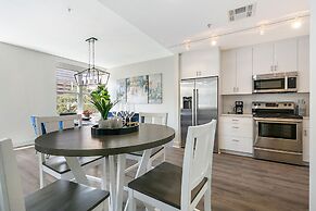 Modern Condos in California Building by Hosteeva