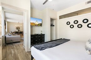 Modern Condos in California Building by Hosteeva