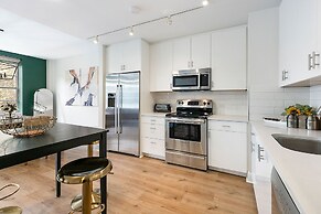 Modern Condos in California Building by Hosteeva