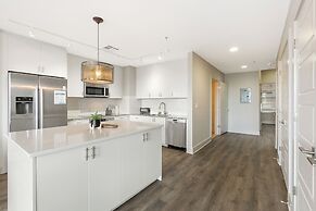 Modern Condos in California Building by Hosteeva