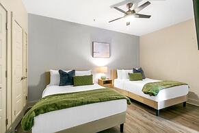 Modern Condos in California Building by Hosteeva