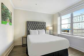 Modern Condos in California Building by Hosteeva