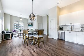 Modern Condos in California Building by Hosteeva