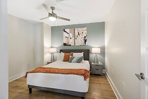 Modern Condos in California Building by Hosteeva