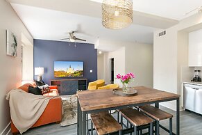 Modern Condos in California Building by Hosteeva