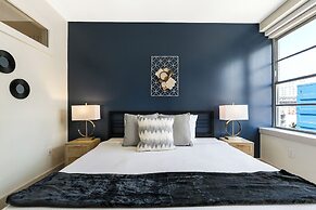 Modern Condos in California Building by Hosteeva