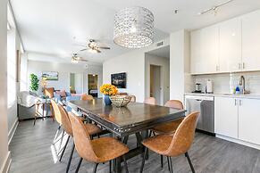 Modern Condos in California Building by Hosteeva