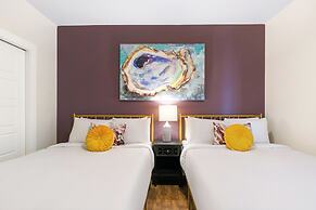 Modern Condos in California Building by Hosteeva