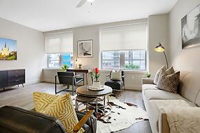 Modern Condos in California Building by Hosteeva