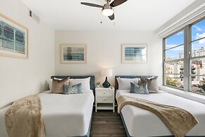 Modern Condos in California Building by Hosteeva