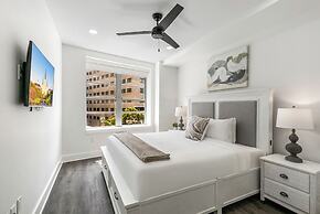 Modern Condos in California Building by Hosteeva