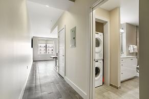 Modern Condos in California Building by Hosteeva