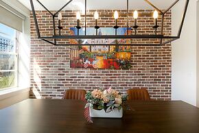 Modern Condos in California Building by Hosteeva