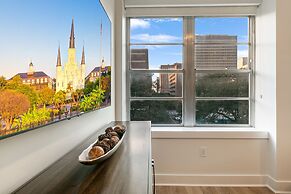 Modern Condos in California Building by Hosteeva