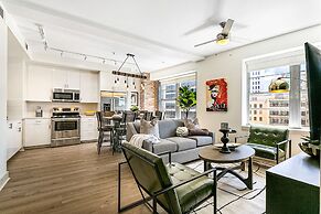 Modern Condos in California Building by Hosteeva