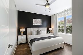 Modern Condos in California Building by Hosteeva