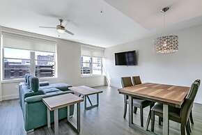 Modern Condos in California Building by Hosteeva