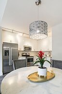 Modern Condos in California Building by Hosteeva