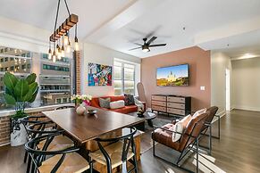 Modern Condos in California Building by Hosteeva