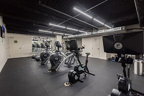 Modern Condos in California Building by Hosteeva