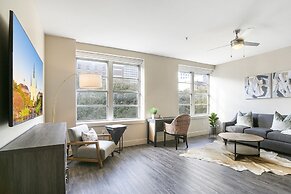 Modern Condos in California Building by Hosteeva