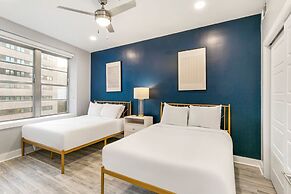 Modern Condos in California Building by Hosteeva