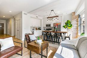 Modern Condos in California Building by Hosteeva