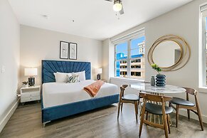 Modern Condos in California Building by Hosteeva