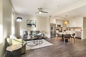 Modern Condos in California Building by Hosteeva