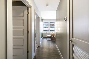 Modern Condos in California Building by Hosteeva