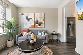 Modern Condos in California Building by Hosteeva