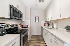 Modern Condos in California Building by Hosteeva