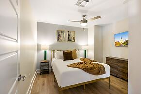 Modern Condos in California Building by Hosteeva