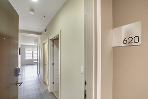 Modern Condos in California Building by Hosteeva