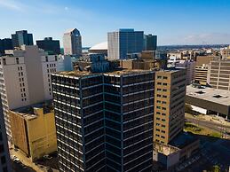 Modern Condos in California Building by Hosteeva