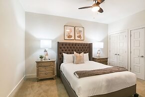 Modern Condos in California Building by Hosteeva