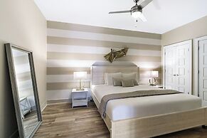 Modern Condos in California Building by Hosteeva